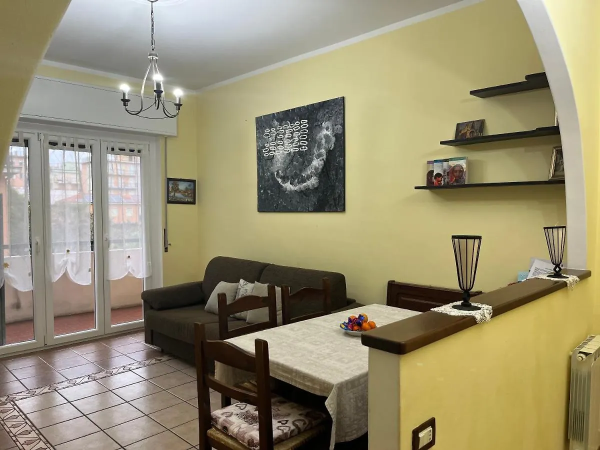 Casa Lorena A 50 Mt Dal Mare San Bartolomeo Al Mare Italy