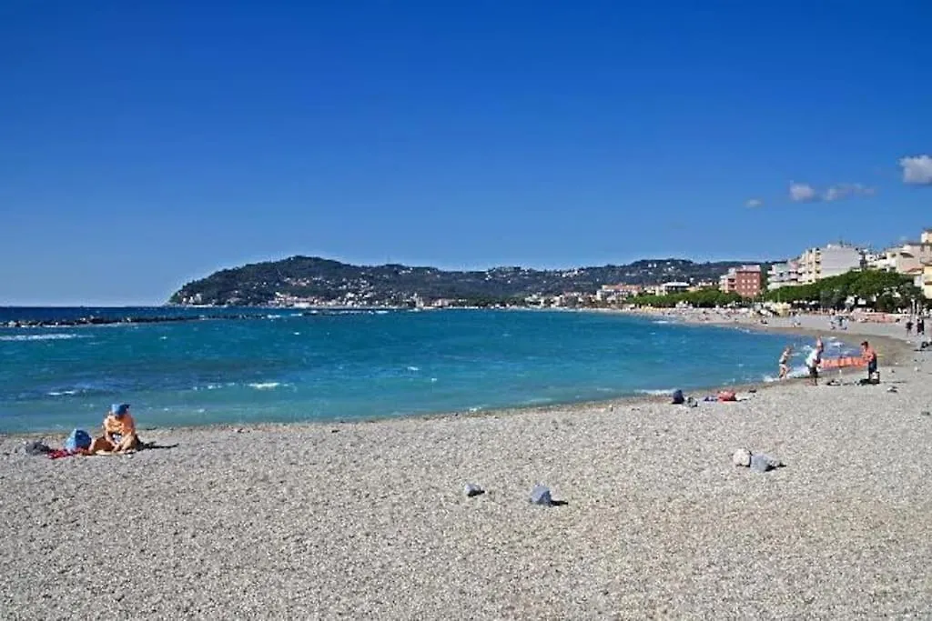 Casa Lorena A 50 Mt Dal Mare San Bartolomeo Al Mare