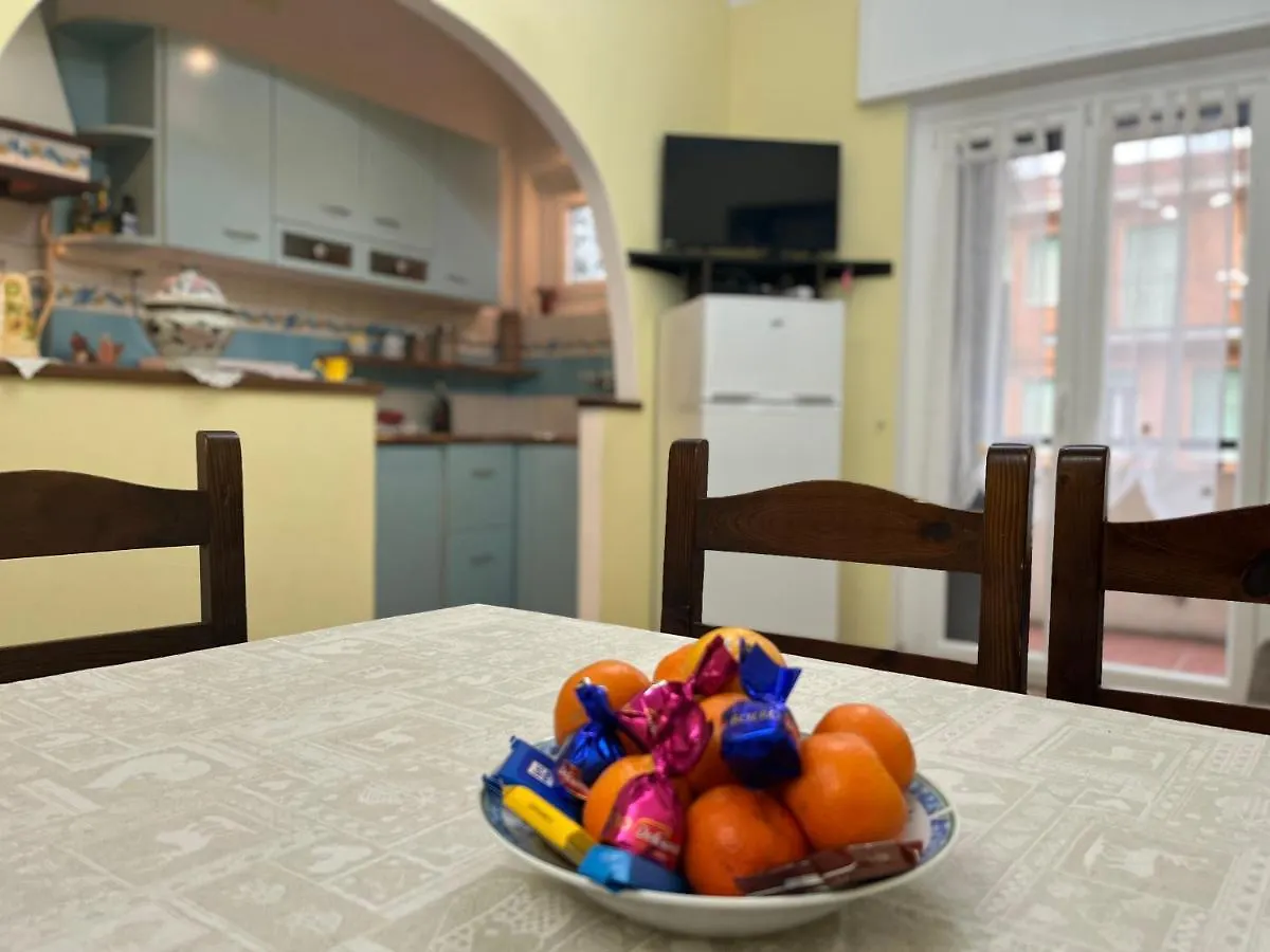 Casa Lorena A 50 Mt Dal Mare San Bartolomeo Al Mare Apartment